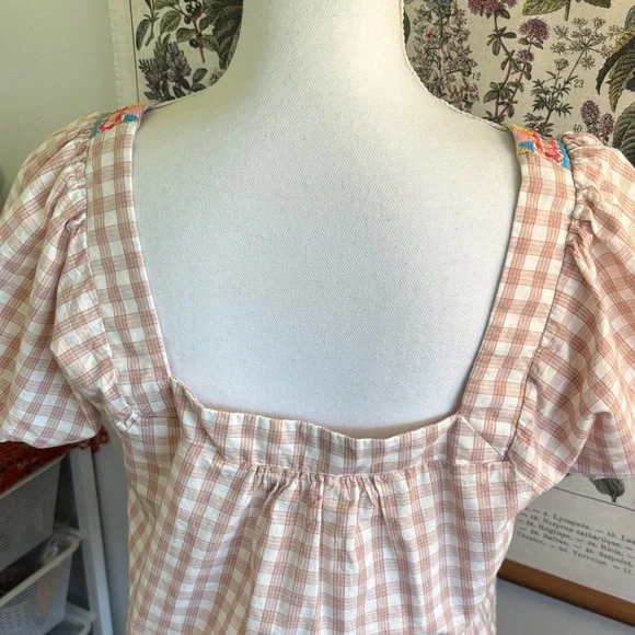 Savanna Jane Beige Gingham Embroidered Square-Neck Women's Top Medium - Picture 5 of 7